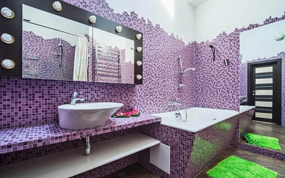 Сиреневая мозаика для ванной