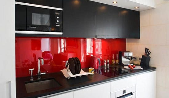 Кухонные фартуки красного цвета