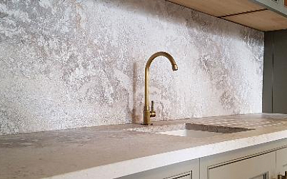 Столешница мраморной текстуры Caesarstone Excava